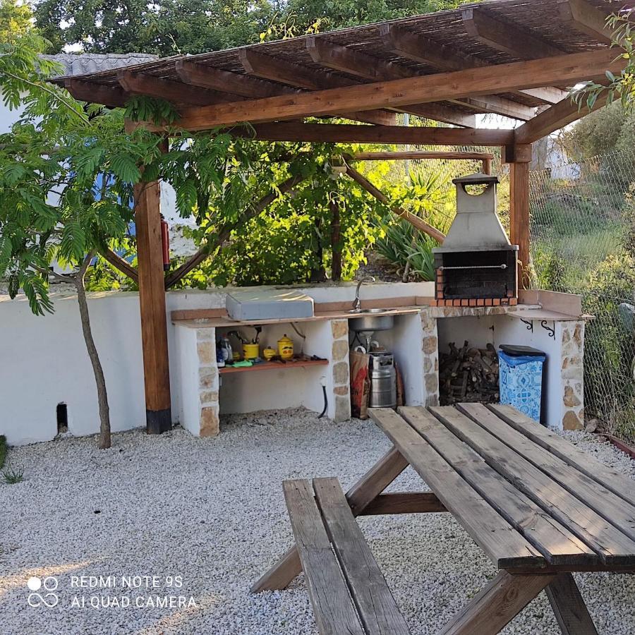 La Casa De La Abuela Guest House Setenil De Las Bodegas Exterior photo